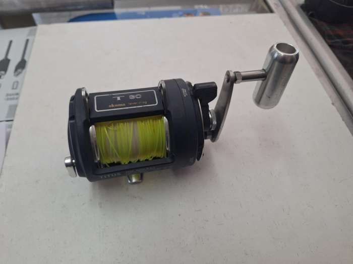 Shimano T30 Fishing Reel
