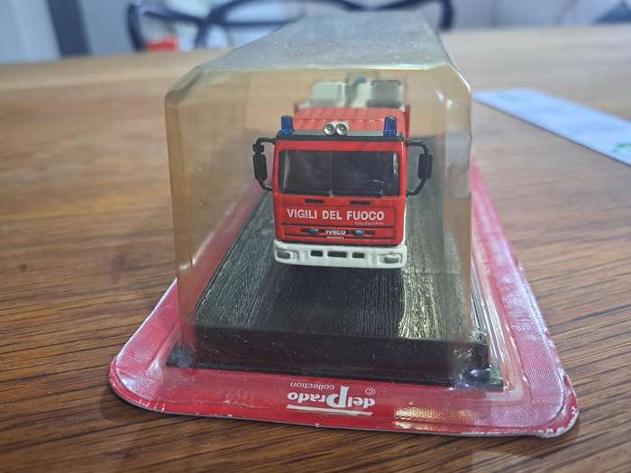 Model fire engine trucks