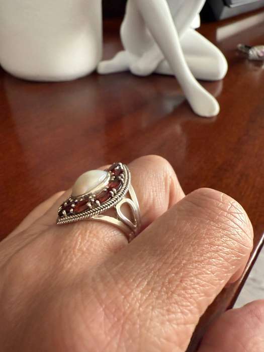 Sterling silver Pearl with red stones ring