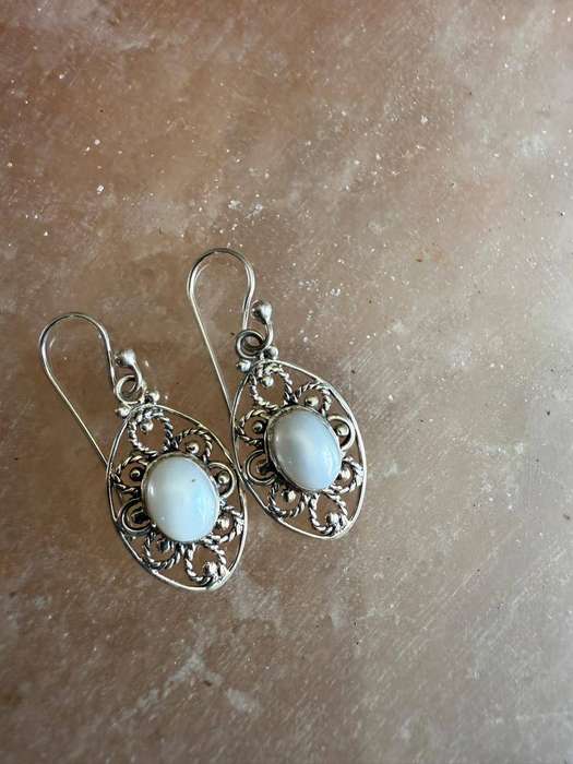 Sterling silver pearl dangling earrings