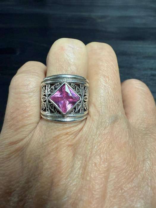 Sterling silver pink stone ring