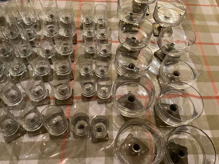 A collection of vintage Rosenthal linear  smoke drinking glasses (91)