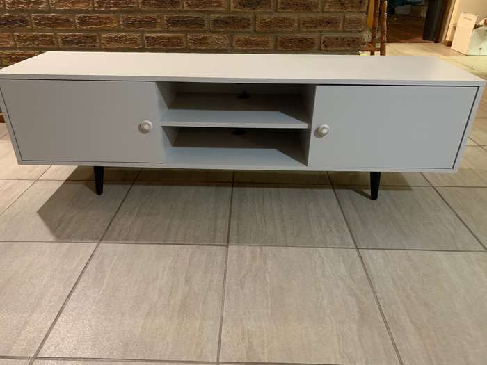 TV CABINET BASICALLY NEW