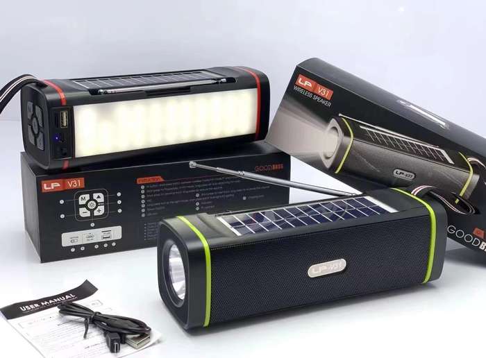 Bluetooth wireless speaker with good bass and torch