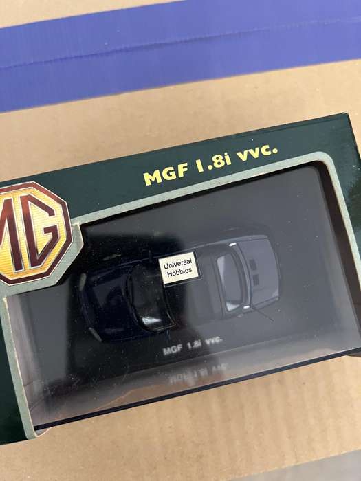 MGF 1.8i vvc 1:43 (Universal Hobbies)