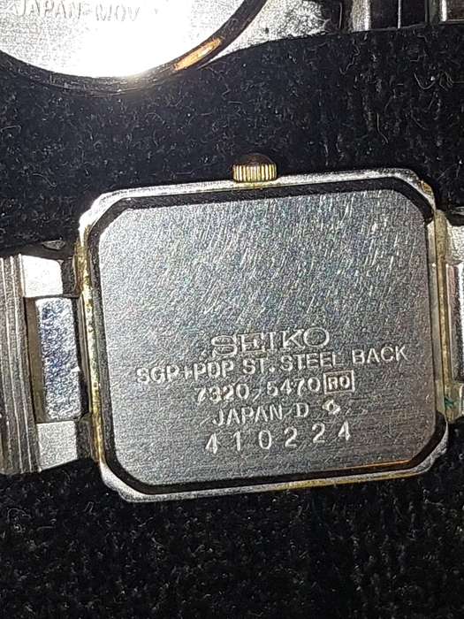 A COLLECTION OF POPULAR BRANDED WRIST WATCHES SOLD AS IS NOT TESTED
