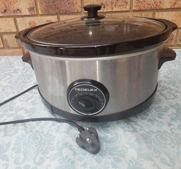 A TEDELEX FOOD COOKER IN WORKING CONDITION
