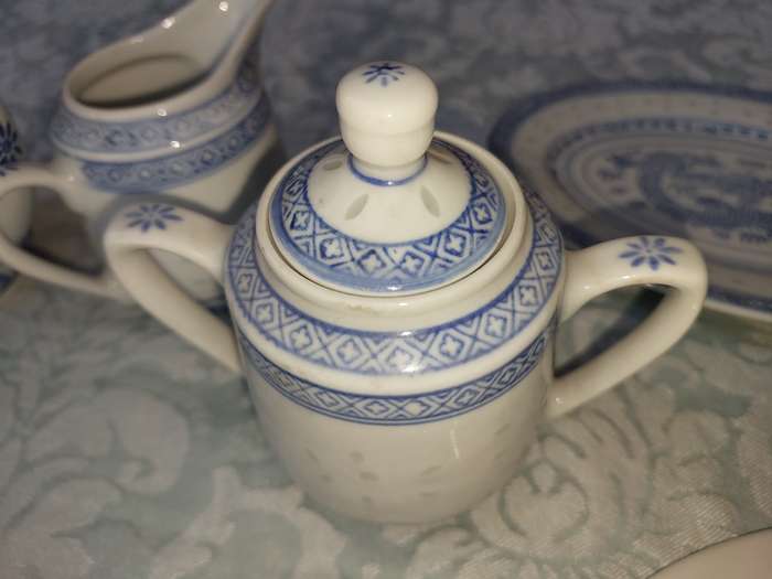 Jingdezhen China Rice Grain Blue White Dragon Porcelain 19 PIECE SET
