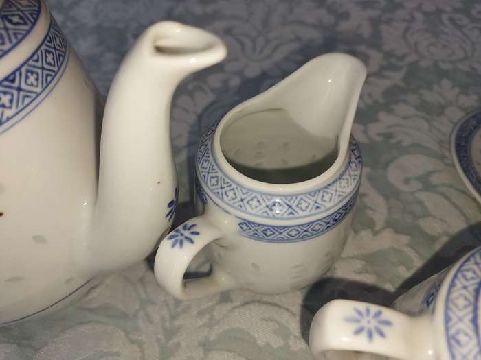 Jingdezhen China Rice Grain Blue White Dragon Porcelain 19 PIECE SET
