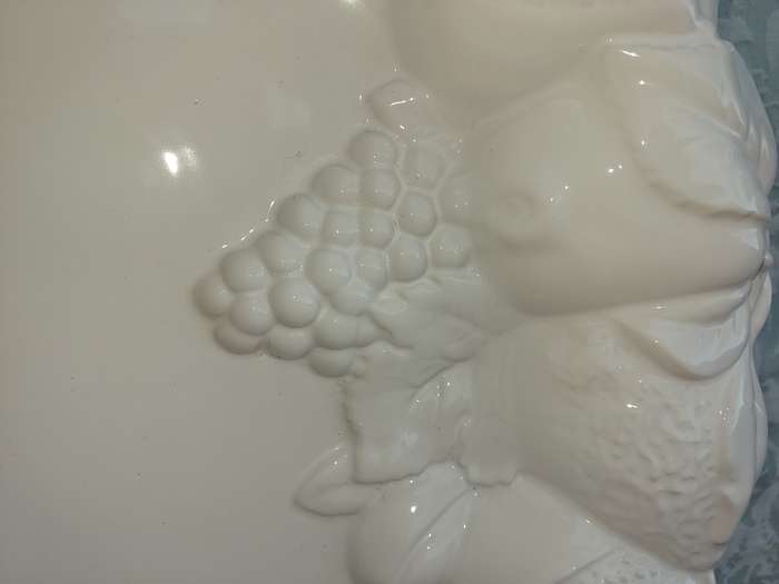 AN ART DECOR WHITE GARNITO CERAMICA MADE IN ITALY SERVING BOWL