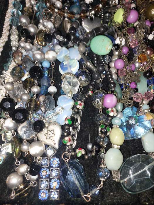 A BULK COLLECTION OF COSTUME NECKLACES