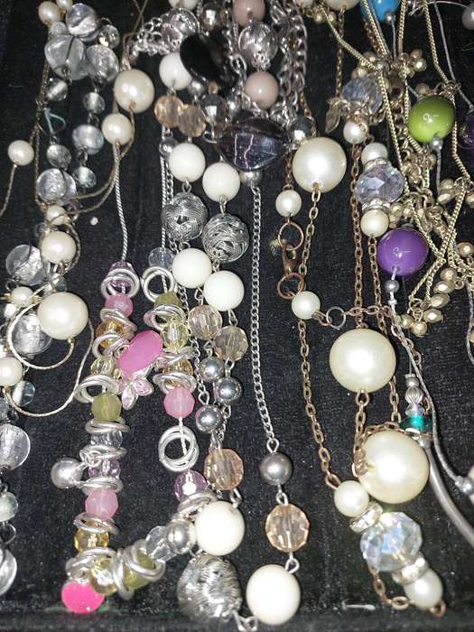 A BULK COLLECTION OF COSTUME NECKLACES