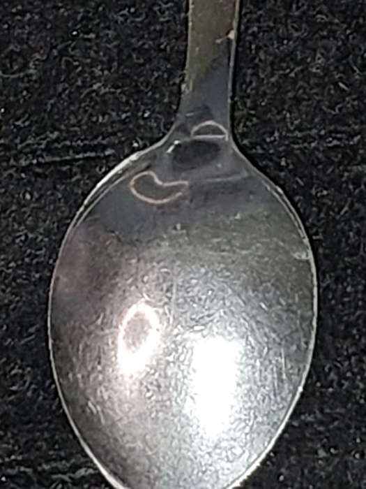 A SET OF 6 S/S TEASPOONS