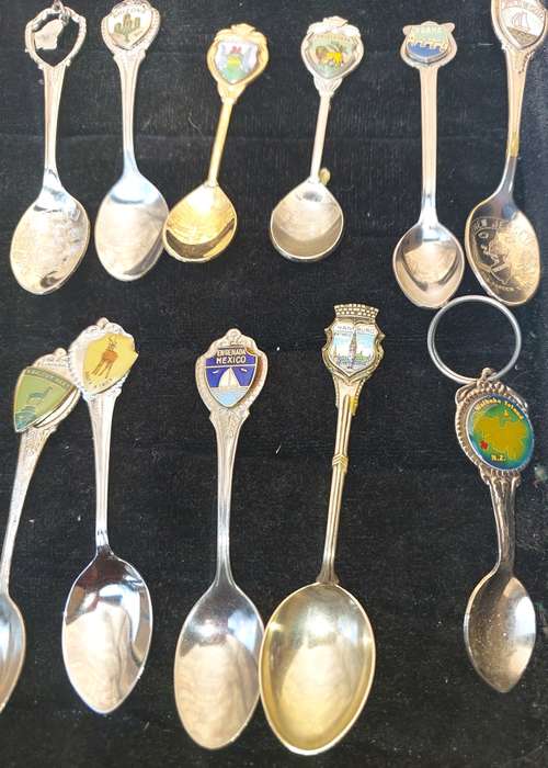 A JOBLOT COLLECTION MEMORABILIA SPOONS