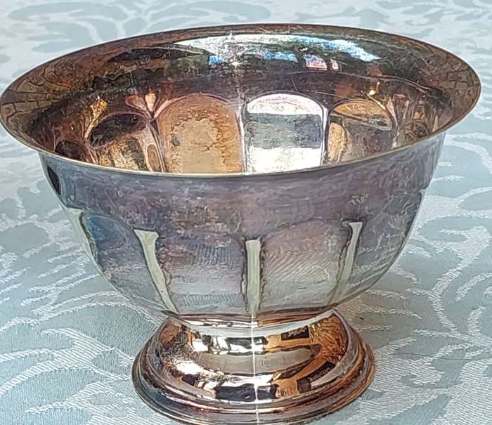 AN ANTIQUE TEA JUG SET MADE IN SHEFFIELD ENGLAND