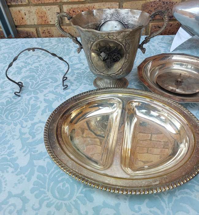 A VINTAGE AND ANTIQUE JOBLOT KITCHENALIA