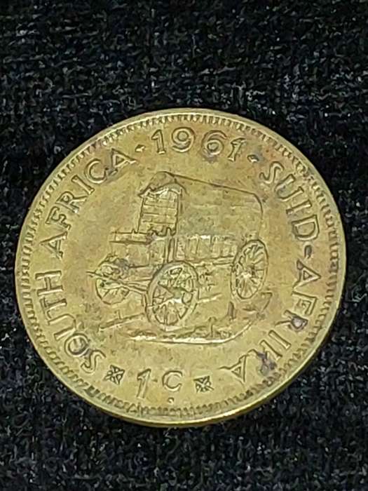 A COLLECTION OF 5 ANTIQUE  SOUTH AFRICAN BRASS 1 CENT COINS