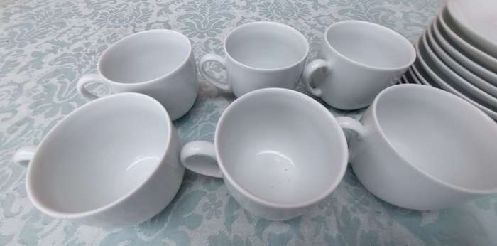 A 36-PIECE FINE PORCELAIN CASUAL CONCEPTS TEA SET