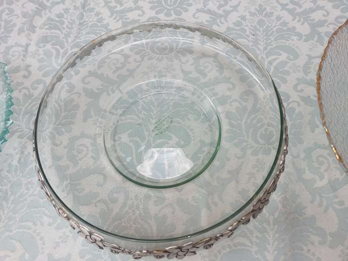 A COLLECTION OF ART DECOR GLASS SERVING PLATTERS
