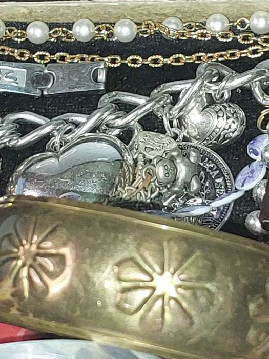 A VINTAGE JOBLOT BRACELETS AND BANGLES SOLD AS IS