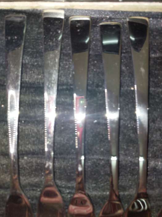 AN 18 PIECE @HOME STAINLESS STEEL CUTLERY SET SOLD AS IS