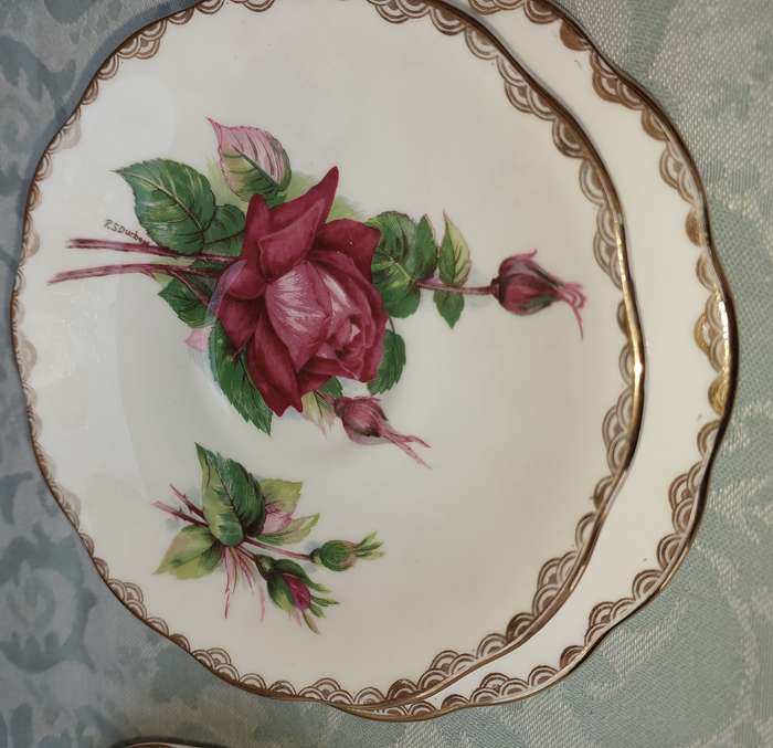 Vintage Roslyn Wheatcroft Roses Grand Gala Fine Bone China Milk jug Saucer