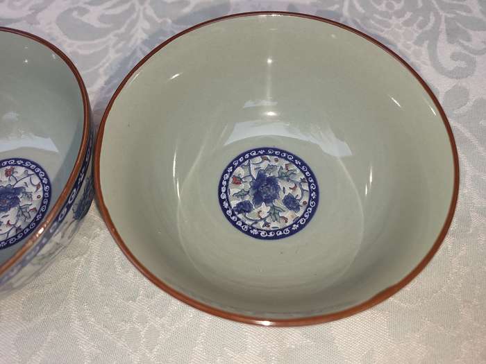 A COLLECTION OF 3 VINTAGE CHINESE EATING BOWLS