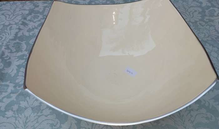 A CAROL BOYES STYLE PUTHAL SERVING BOWL WITH A ACRYLIC INNER BEIGE IN COLOUR SOLD AS IS