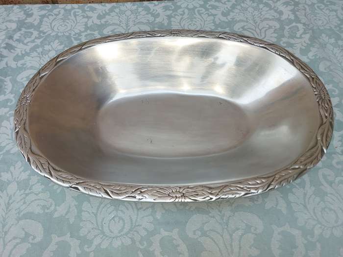 A VINTAGE HACIENDA REAL MEXICAN PUTHAL SERVING PLATTER SOLD AS IS