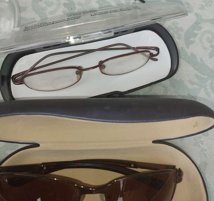 A COLLECTION SUNGLASSES AND FRAMES