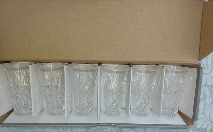 A SET OF SIX SHANNON CRYSTAL BY GORDINGER  DUBLIN VODKA SHOOTERS TUMBLERS SOLD AS IS