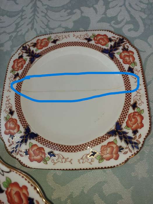 A VINTAGE PLANT TUSCUN SERVING WARE SOLD AS IS R1450