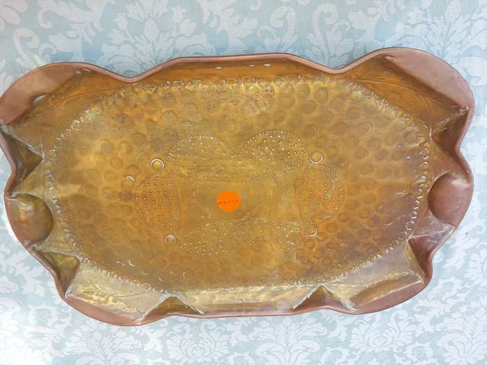 A VINTAGE HAND MADE BRASS ON COPPER RECTANGULAR SERVING TRAY SOLD AS IS