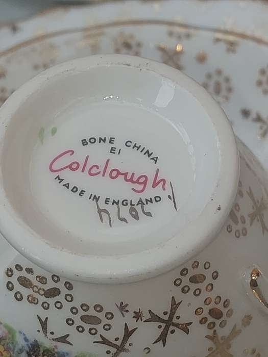 A VINTAGE BONE CHINA AI COLCLOUGH MADE IN ENLAND