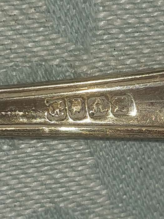 A VINTAGE SET OF 6 DESERT FORKS EPNS MADE IN ENGLAND SOLD AS IS R100