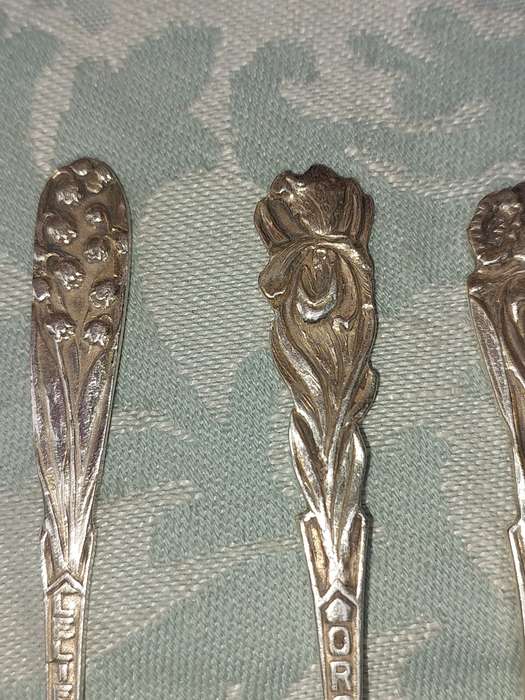 RARE Sola Zeist CakeForks. Vintage Pastry Forks 5 in total sold as is