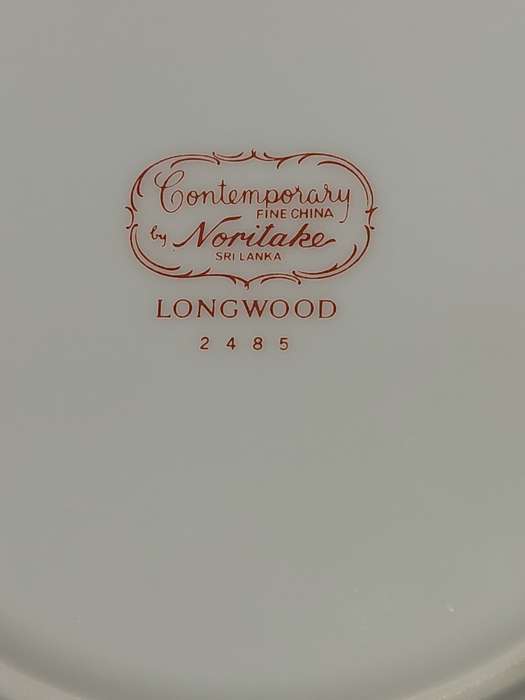 A VINTAGE CONTMPORARY FINE CHINA NORATAKE SRI LANKA LONGWOOD 2485 TEASET