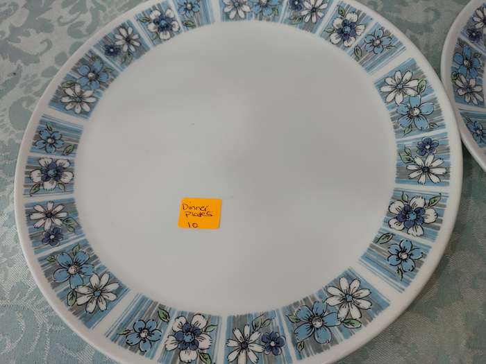 A VINTAGE 73 PIECE RC PROGRESSION CHINA JAPAN MODA 905 SOLD AS IS