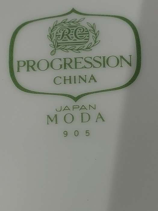 A VINTAGE 73 PIECE RC PROGRESSION CHINA JAPAN MODA 905 SOLD AS IS