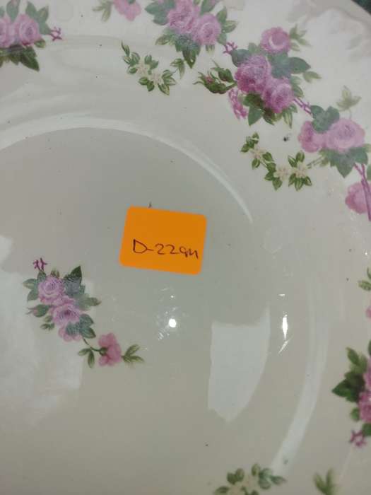 A VINTAGE SET OF 5 PORCELAIN DINNER PLATES WITH SILVER TRIM SOLD AS IS