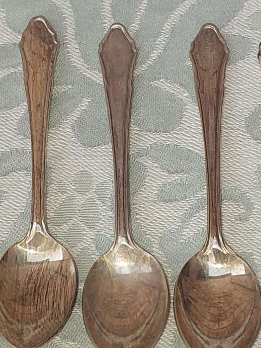 A SET OF 6 DEMITASSE SPOONS EPNS A1 SHEFFIELD ENGLAND SOLD AS IS