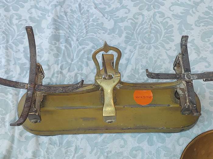 A VINTAGE CAST IRON AND BRONZE SCALE WITH THE BRONZE WEIGHTS SOLD AS IS