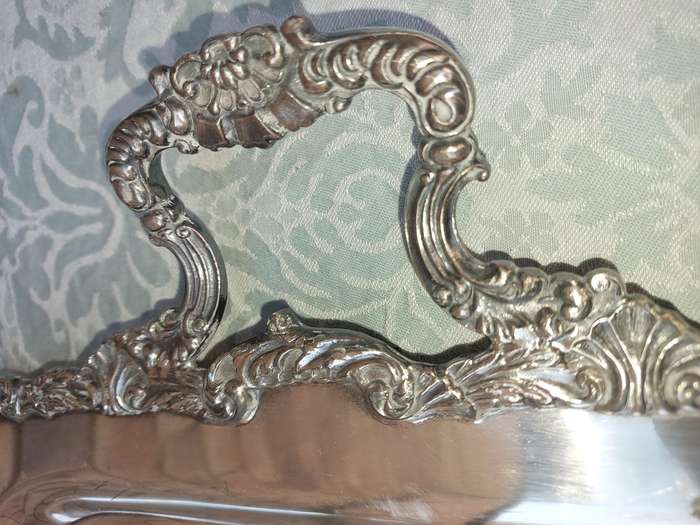 A VINTAGE MARLBORO PLATE OF ENGLISH REPRODUCTION E, P COPPER LEAR MT3  SERIAL NUMBER 1230 RECTANGULA
