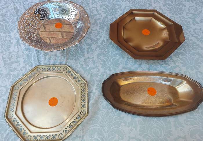 A VINTAGE COLLECTION SERVING TRAYS S/S AND SILVER PLATED SOLD AS IS