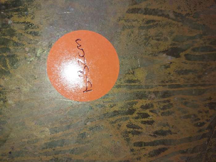 A VINTAGE ARABIC ENGRAVED SERVING BRONZE TRAY SOLD AS IS