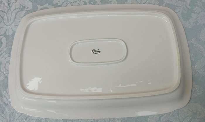 AN ARTZBERG GERMANY RECTANGULAR PORCELAIN PLATTER SOLD AS IS
