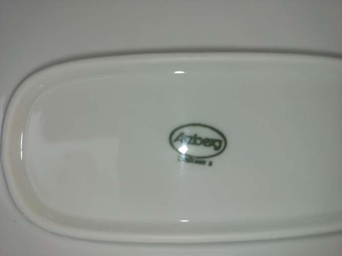AN ARTZBERG GERMANY RECTANGULAR PORCELAIN PLATTER SOLD AS IS