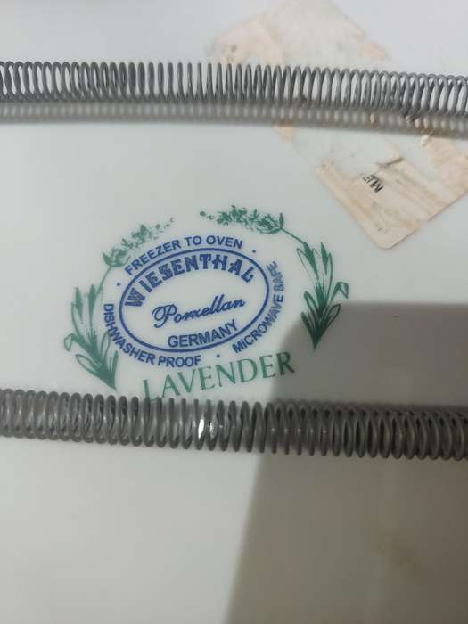 A VINTAGE WIESENTHAL GERMANY PORCELAIN PLATE PLAQUE SOLD AS IS