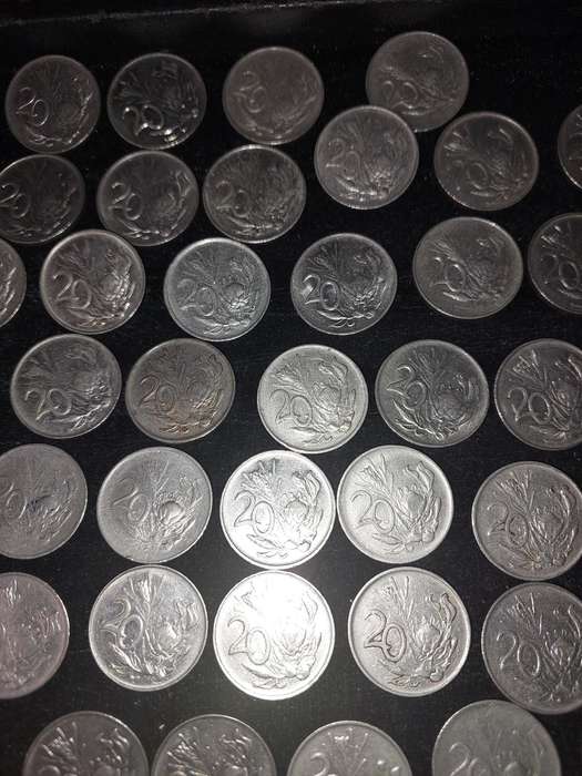 A VINTAGE COLLECTION OF(101) 20 CENT SOUTH AFRICAN COINS  SOLD AS IS