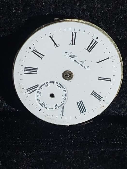 A VINTAGE AND ANTIQUE COLLECTION WATCH MACHINISMS SOLD AS IS